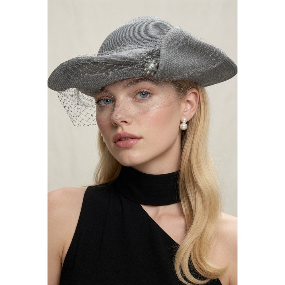 Vintage Style Grey Fascinator Cocktail Hat Pearl Floral Birdcage Veil Church Tea